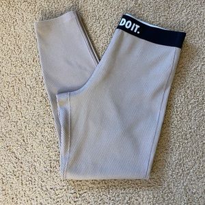 Nike leggings